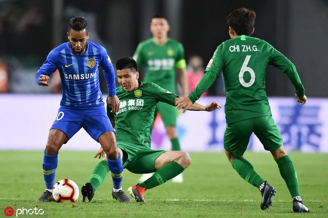 关于江苏苏宁客场战胜北京国安，表现出色的信息