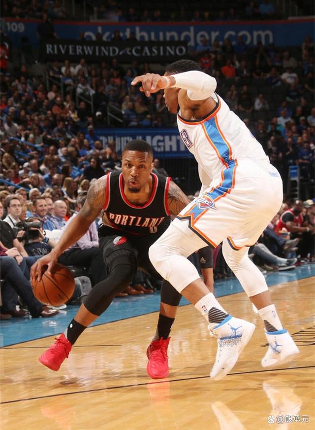 开拓者击败湖人,利拉德超远三分致胜 开拓者击败湖人,利拉德超远三分致胜