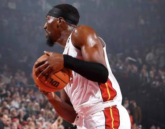 关于开拓者客场逆转热火，继续保持上升势头的信息