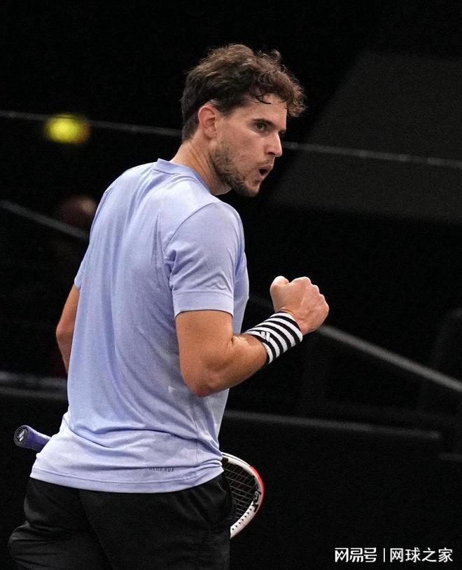 西班牙网球队逆转德国网球队，瓦林卡制霸全场的简单介绍
